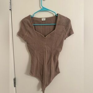 Short-Sleeve Sweetheart Sweater
Bodysuit